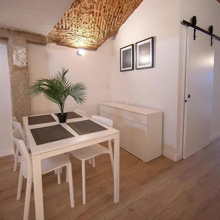 Deluxe Alvear Caceres