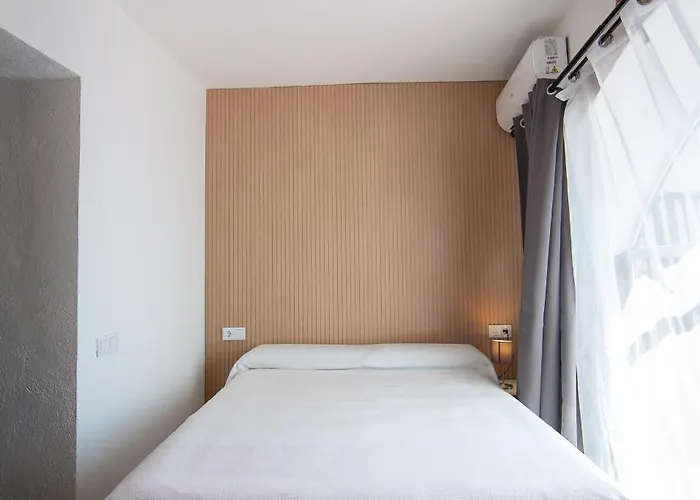 Destino Deluxe Alvear * Caces